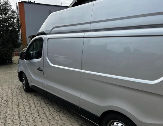 Renault Trafic cena 55000 przebieg: 185000, rok produkcji 2016 z Ostrzeszów małe 67